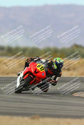 media/Feb-07-2025-CVMA Friday Practice (Fri) [[7034960ba2]]/3-Racer 3-NRS/Session 4 (Turn 16)/